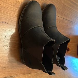 Brand new rocket dog ankle booties
